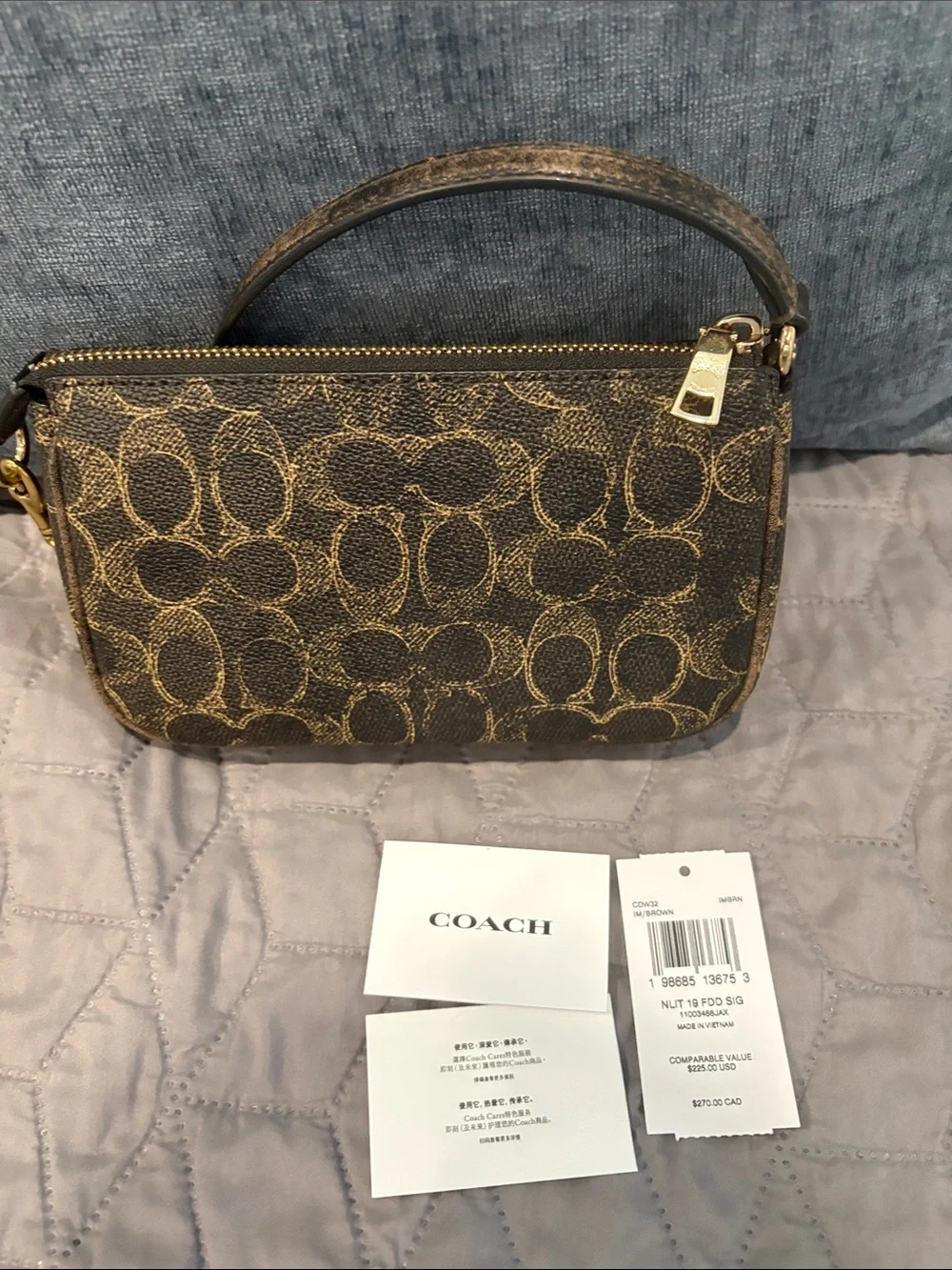 Coach loved leather signature Nolita